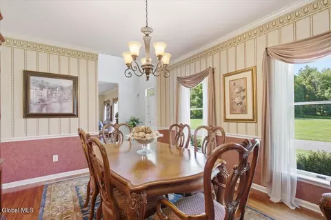 Dining - 27 Mosall Dr, Slingerlands, NY 12159 photo 2 of 5
