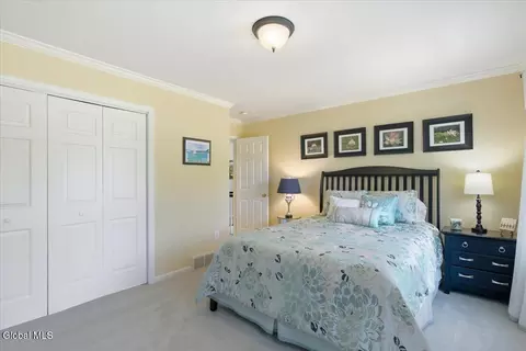 Bedroom - 27 Mosall Dr, Slingerlands, NY 12159 photo 7 of 7