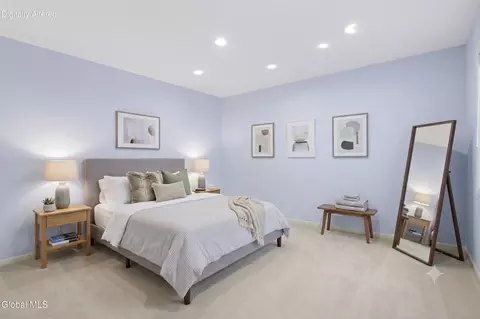 Bedroom - 27 Mosall Dr, Slingerlands, NY 12159 photo 5 of 7