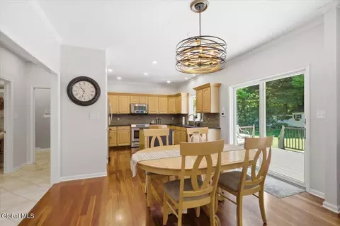 Dining - 27 Mosall Dr, Slingerlands, NY 12159 photo 3 of 5