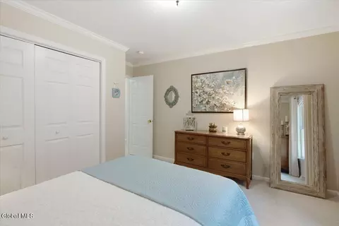 Bedroom - 27 Mosall Dr, Slingerlands, NY 12159 photo 4 of 7