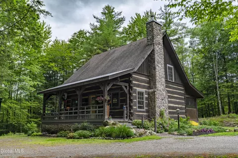 727 Ralph Rd, Lake Luzerne, NY 12846