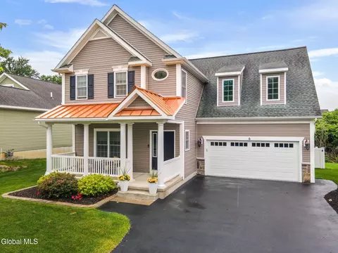 6 Stone Bridge Dr, Ballston Lake, NY 12019