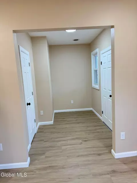Entry Way - 12 Lomasney Ave, Schenectady, NY 12308 photo 6 of 10