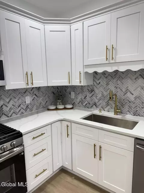 Kitchen - 12 Lomasney Ave, Schenectady, NY 12308 photo 3 of 8