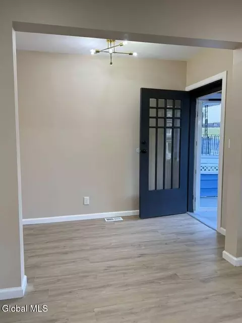 Entry Way - 12 Lomasney Ave, Schenectady, NY 12308 photo 2 of 10