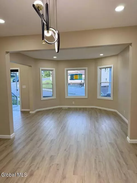 Living - 12 Lomasney Ave, Schenectady, NY 12308 photo 2 of 4
