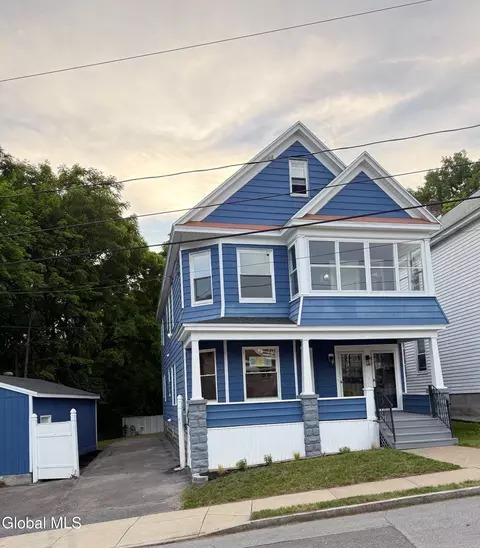 Exterior - 12 Lomasney Ave, Schenectady, NY 12308 photo 1 of 11