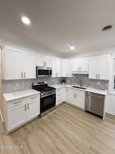 Kitchen - 12 Lomasney Ave, Schenectady, NY 12308 photo 5 of 7