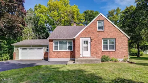 145 Haigh Rd, Glenville, NY 12302
