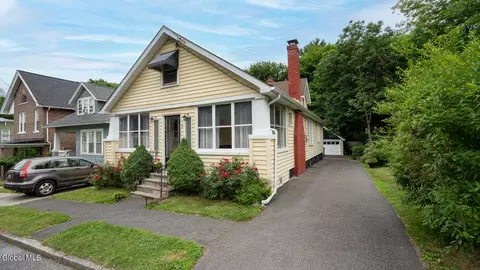 5 Sampson Ave, Troy, NY 12180