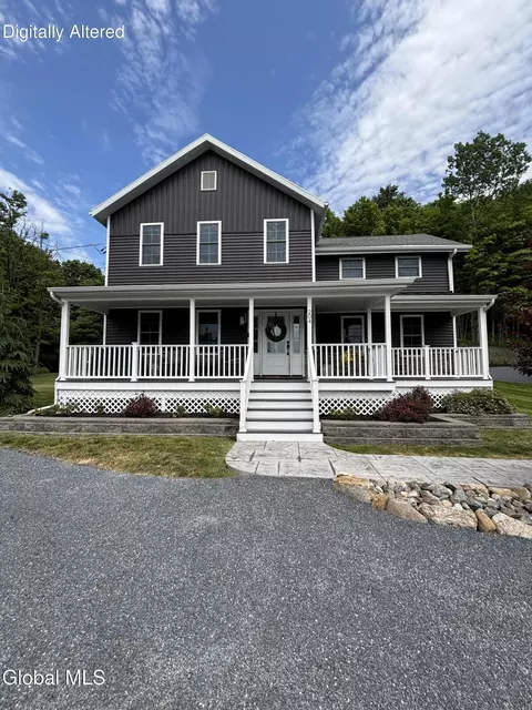 204 Luther Rd, East Greenbush, NY 12061