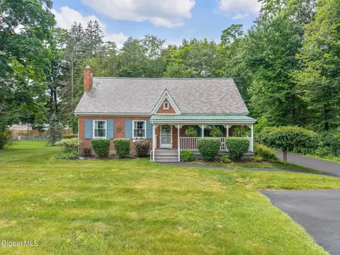260 Consaul Rd, Colonie, NY 12205