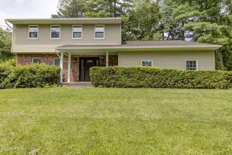 949 Morgan Ave, Niskayuna, NY 12309