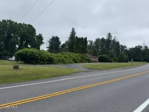 387 Nys Rt 9n St, Saratoga Springs, NY 12866