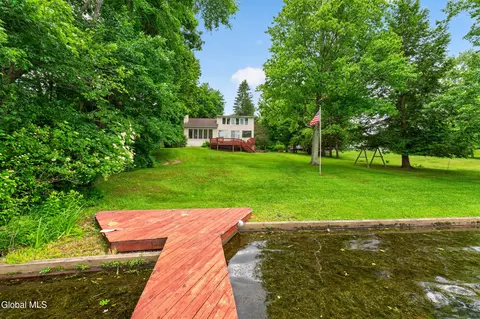143 Lakeview Dr, Valatie, NY 12184