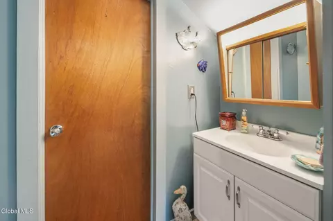 Bath - 172 Maple Bush Rd, Cobleskill, NY 12043 photo 3 of 3