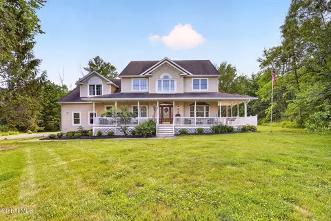 25 Outlet Rd, Ballston Lake, NY 12019