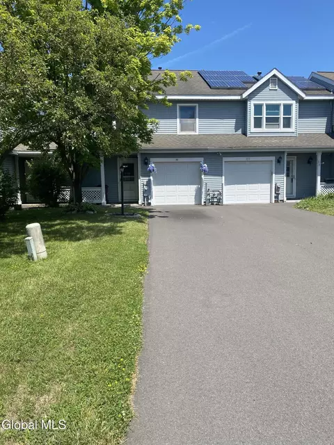 61 Plaza Ave, Rensselaer, NY 12144