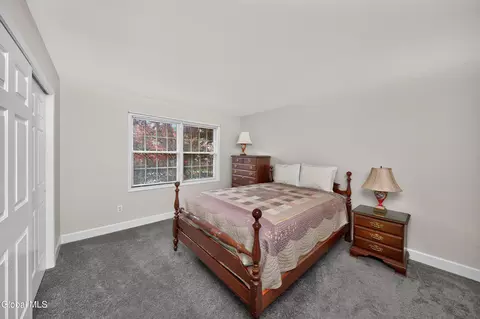 Bedroom - 26 Hedgerose Ln, Delmar, NY 12054 photo 6 of 7