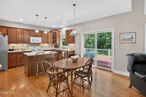 Dining - 26 Hedgerose Ln, Delmar, NY 12054 photo 6 of 7