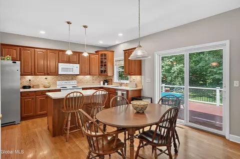 Dining - 26 Hedgerose Ln, Delmar, NY 12054 photo 5 of 7