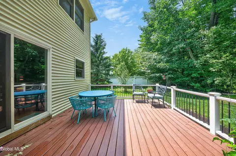 Exterior - 26 Hedgerose Ln, Delmar, NY 12054 photo 9 of 9