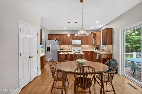 Dining - 26 Hedgerose Ln, Delmar, NY 12054 photo 7 of 7
