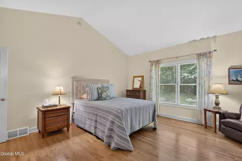 Bedroom - 26 Hedgerose Ln, Delmar, NY 12054 photo 2 of 7