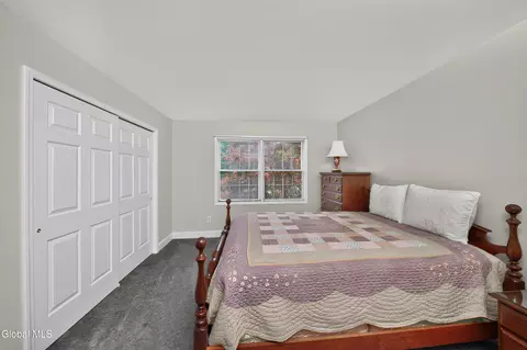 Bedroom - 26 Hedgerose Ln, Delmar, NY 12054 photo 5 of 7