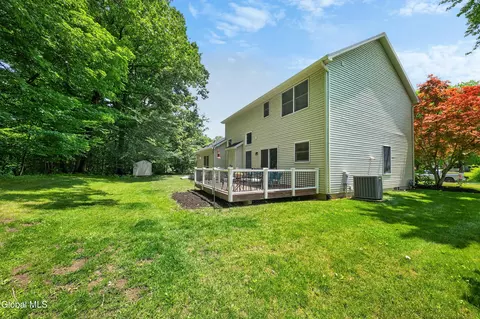 Exterior - 26 Hedgerose Ln, Delmar, NY 12054 photo 7 of 9