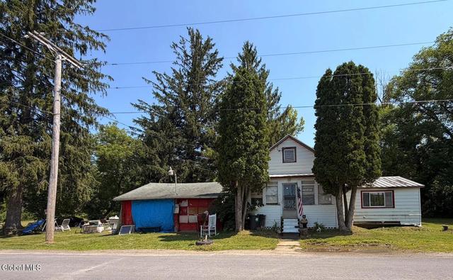 206 Rural Grove Rd, Root, NY 12166