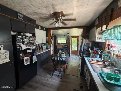 206 Rural Grove Rd, Sprakers, NY 12166 photo 8