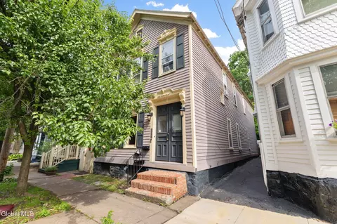 134 Front St, Schenectady, NY 12305