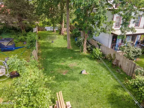 Exterior - 134 Front St, Schenectady, NY 12305 photo 6 of 7