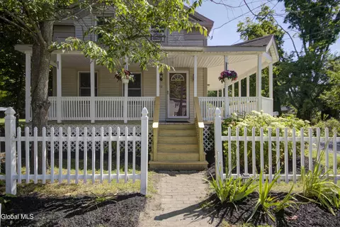 52 Maple Ave, Ballston Spa, NY 12020