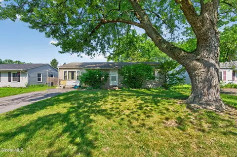 22 Mildred Ln, Latham, NY 12110