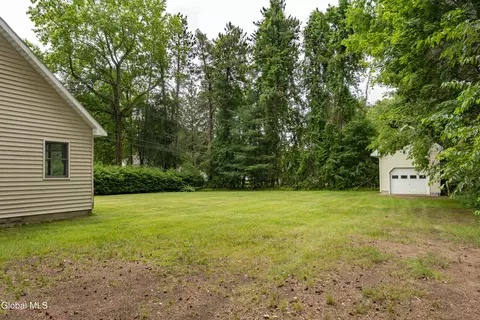 Exterior - 72 Pashley Rd, Glenville, NY 12302 photo 3 of 5