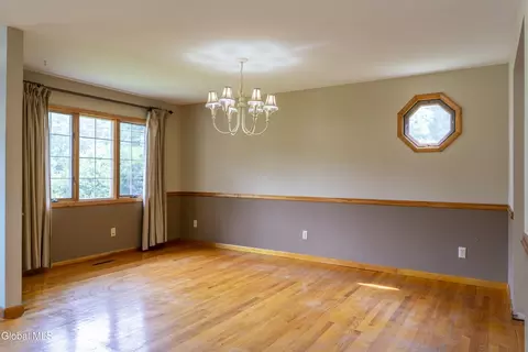 Living - 72 Pashley Rd, Glenville, NY 12302 photo 4 of 4