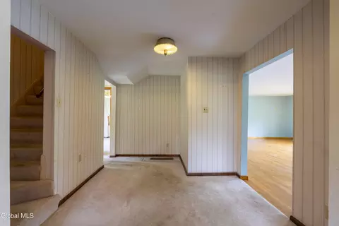Entry Way - 72 Pashley Rd, Glenville, NY 12302 photo 1 of 1