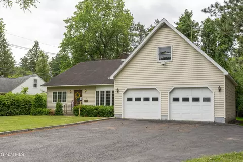 Exterior - 72 Pashley Rd, Glenville, NY 12302 photo 5 of 5