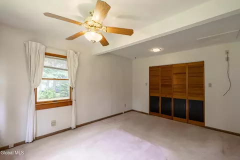 Bedroom - 72 Pashley Rd, Glenville, NY 12302 photo 3 of 9