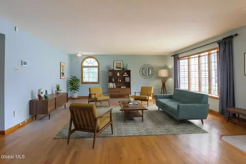 Living - 72 Pashley Rd, Glenville, NY 12302 photo 1 of 4