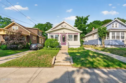 714 Ontario St, Schenectady, NY 12306