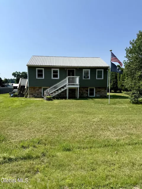 42 Morgans Ln, Comstock, NY 12821