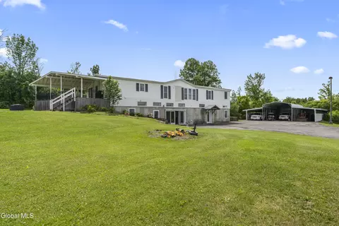 204 Devenpeck Rd, Sprakers, NY 12166