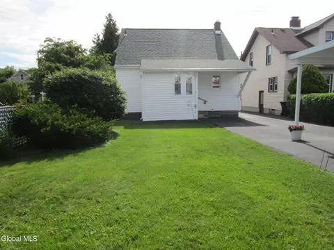 Exterior - 3025 Cox Ave, Schenectady, NY 12306 photo 4 of 15