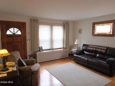 Living - 3025 Cox Ave, Schenectady, NY 12306 photo 1 of 4