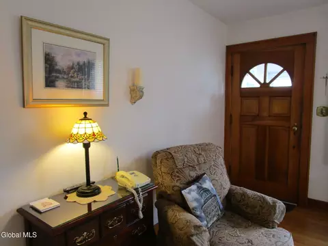 Entry Way - 3025 Cox Ave, Schenectady, NY 12306 photo 1 of 7