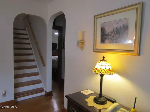Entry Way - 3025 Cox Ave, Schenectady, NY 12306 photo 4 of 7